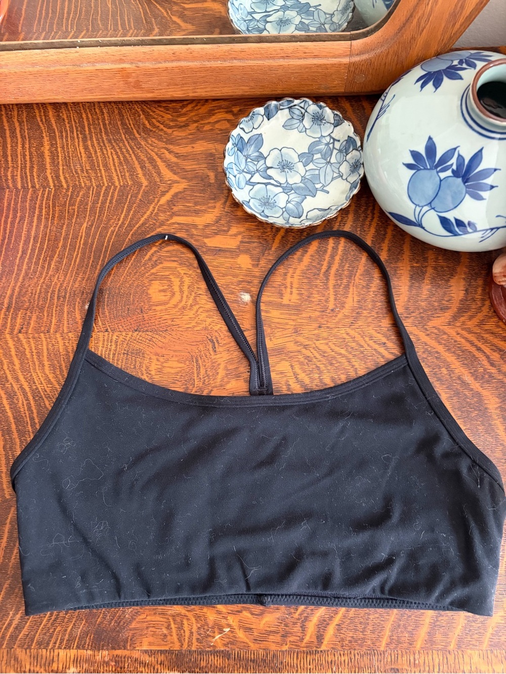 Vuori Black sports bra